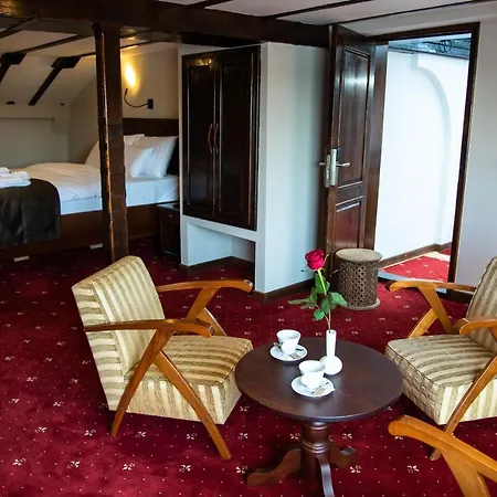 Bahus Bed & Breakfast 4*